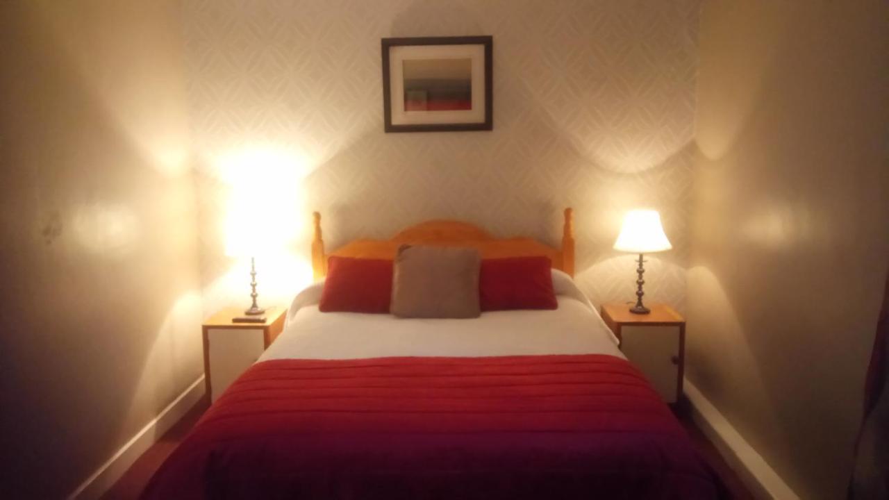The Rio Bed & Breakfast กัลเวย์ ภายนอก รูปภาพ