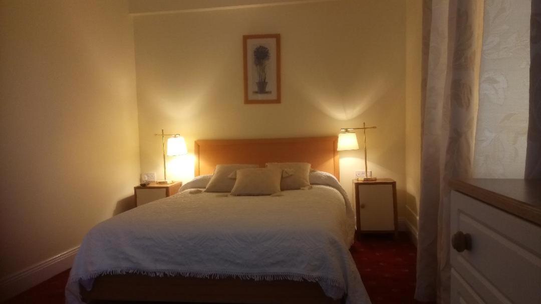 The Rio Bed & Breakfast กัลเวย์ ภายนอก รูปภาพ